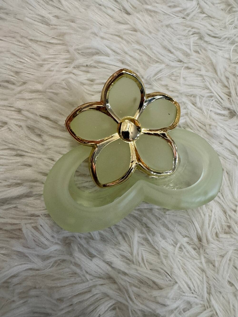 Green flower claw clip claw  with gold accents